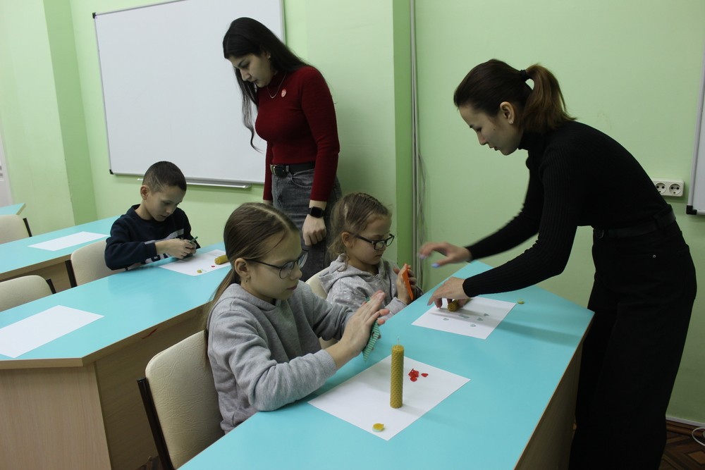 Прошли предновогодние занятия в Детском университете Прошли предновогодние занятия в Детском университете