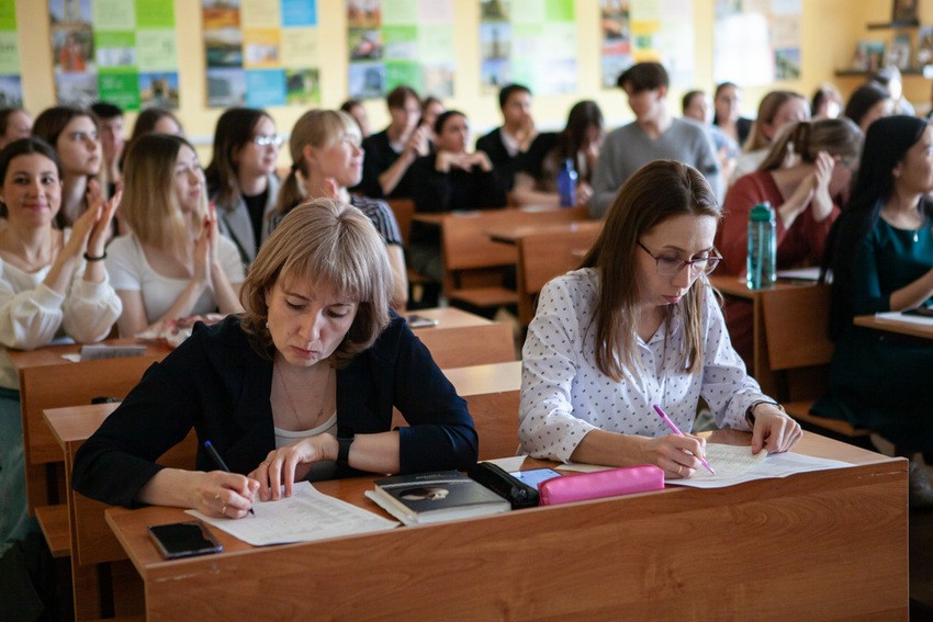 'Вечные темы в немецкой лирике': прошел фонетический конкурс в Елабужском институте КФУ 'Вечные темы в немецкой лирике': прошел фонетический конкурс в Елабужском институте КФУ