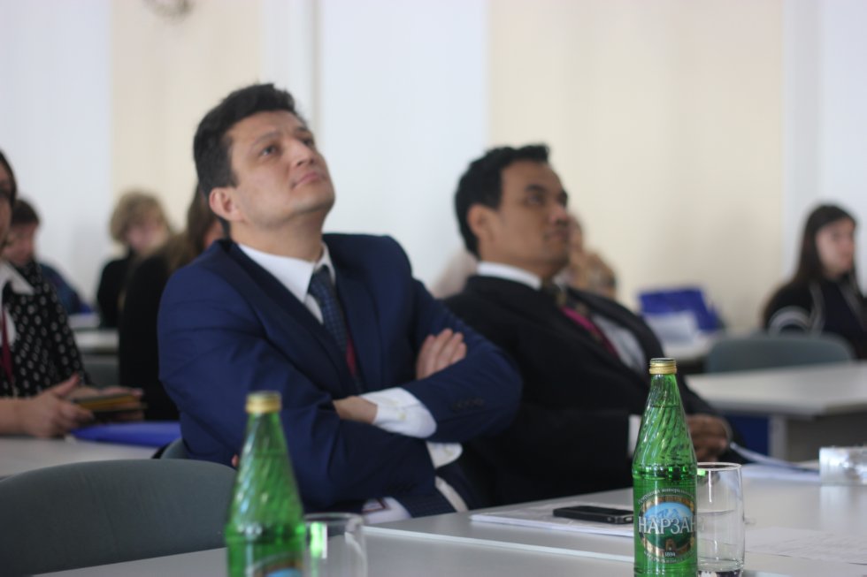 4-� ������������� ����������������� �������� ������������� � ���������� ����