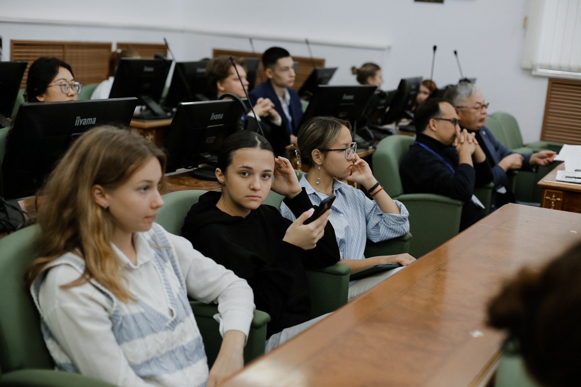 ������-�����