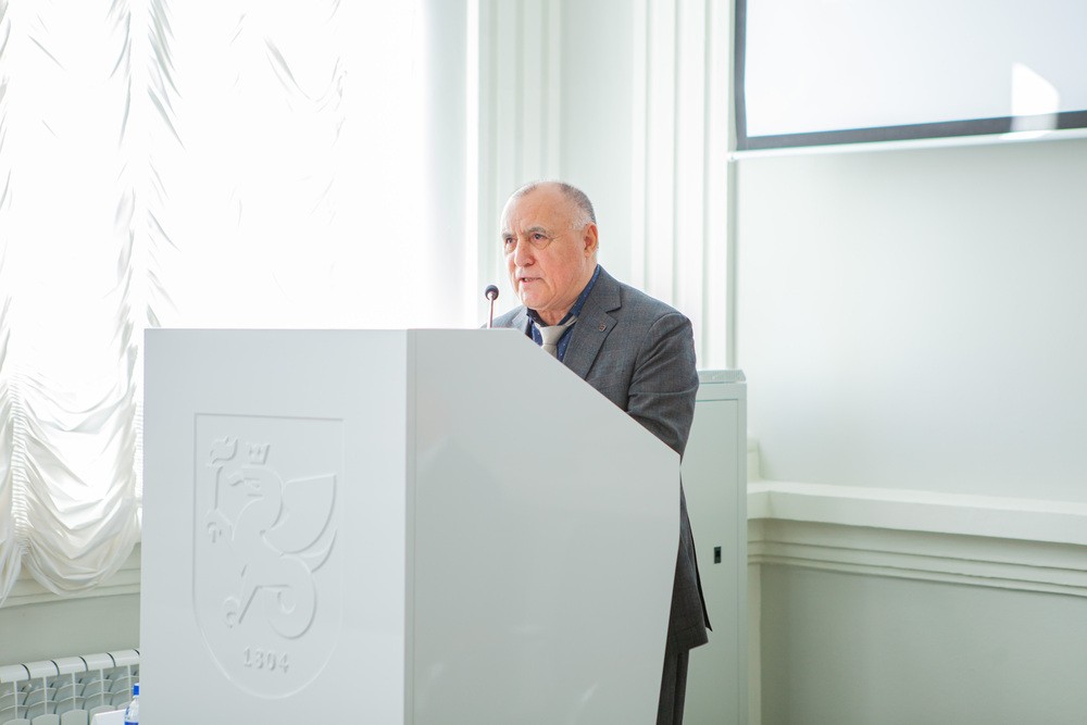 IX ������������ ������: �������� (����)