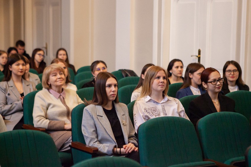 Состоялась церемония 'Интеллектуальный лидер' в Елабужском институте КФУ Состоялась церемония 'Интеллектуальный лидер' в Елабужском институте КФУ