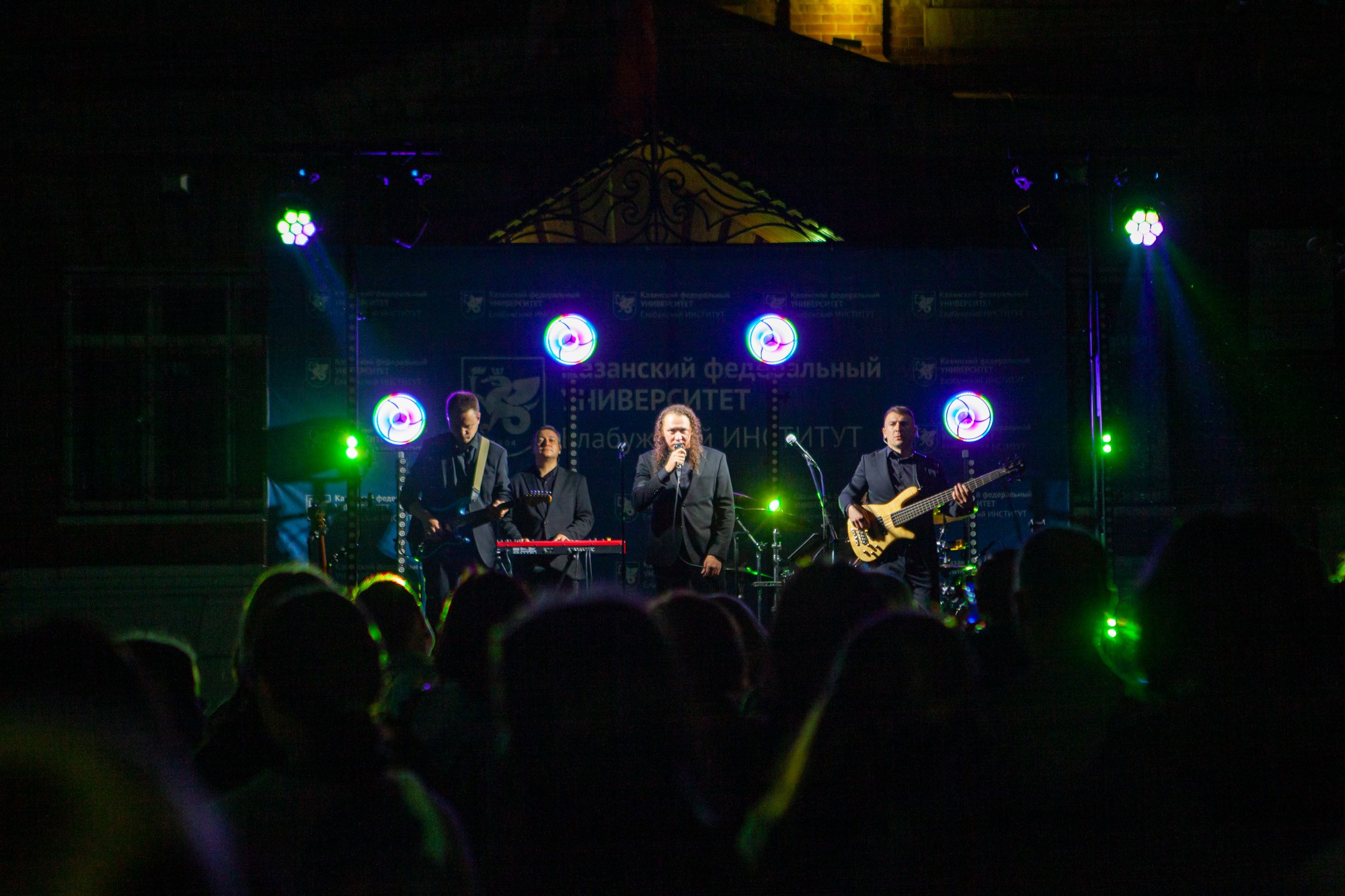 В Елабужском институте КФУ ярко встретили День знаний В Елабужском институте КФУ ярко встретили День знаний