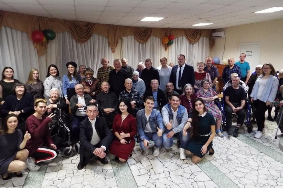 В Доме-интернате для престарелых и инвалидов прошёл праздничный концерт посвящённый 'Дню Матери' ,Елабужский институт КФУ