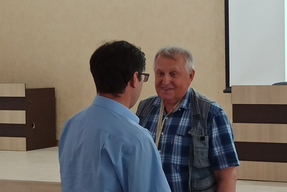 Международная школа-конференция 'Комплексный анализ и его приложения' Международная школа-конференция 'Комплексный анализ и его приложения'