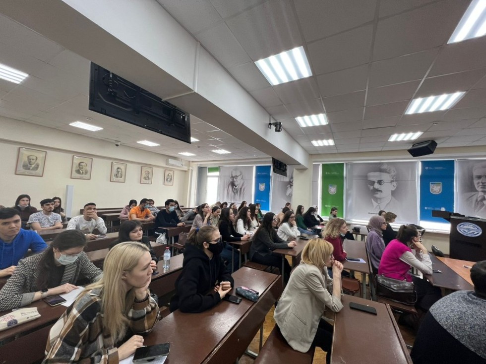 На площадках форума На площадках форума