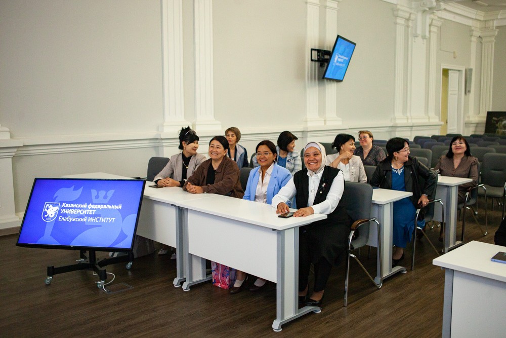 В Елабужском институте КФУ стартовали курсы повышения квалификации для преподавателей Кыргызско-Узбекского Международного университета имени Б.Сыдыкова