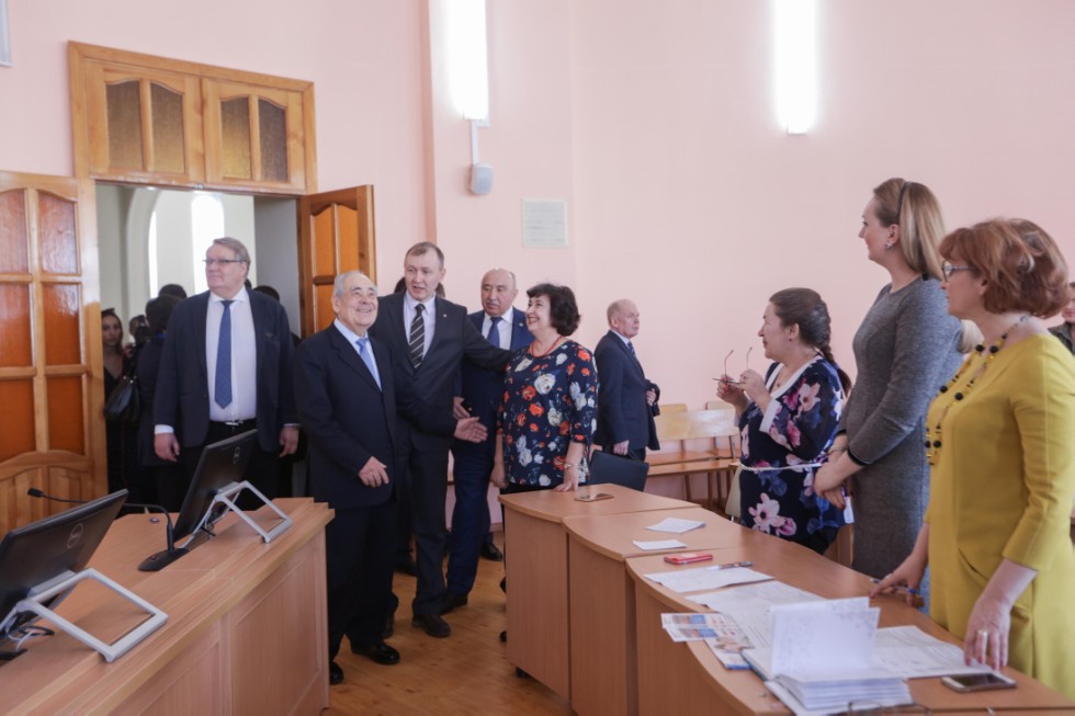 State Counsellor of Tatarstan Mintimer Shaimiev visited Kazan University's teacher education cluster ,State Counsellor of Tatarstan, IPE, IP, IPIC, IIR, teacher education