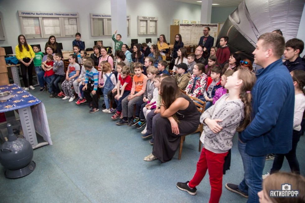 В Набережночелнинском институте КФУ состоялось открытие Фестиваля 'Ночь науки' В Набережночелнинском институте КФУ состоялось открытие Фестиваля 'Ночь науки'