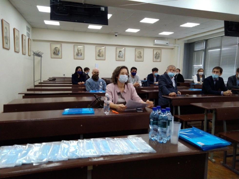 Семинар по программе магистратуры 'Геометрия и ее приложения' Семинар по программе магистратуры 'Геометрия и ее приложения'