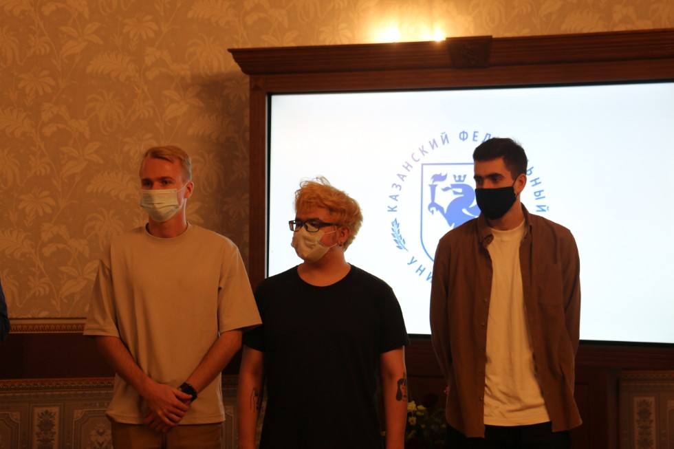 ���� ������ ������������ � ����