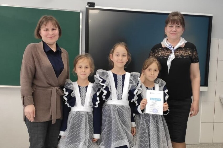 'Первые шаги в науку': научно-практическая конференция в 'Университетской' школе 'Первые шаги в науку': научно-практическая конференция в 'Университетской' школе