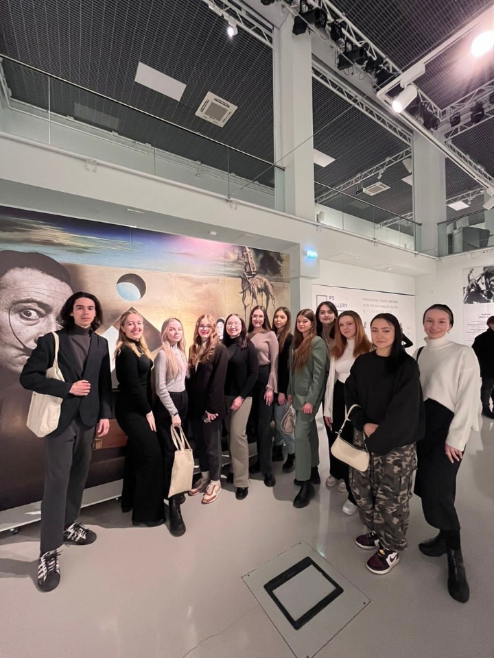 Увидеть мир глазами Сальвадора Дали. Увидеть мир глазами Сальвадора Дали.