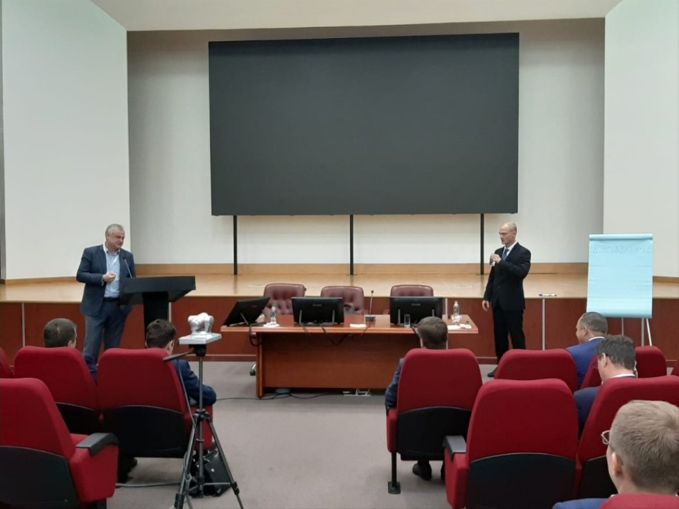 20 руководителей и специалистов ПАО 'Татнефть' обучились в КФУ 20 руководителей и специалистов ПАО 'Татнефть' обучились в КФУ