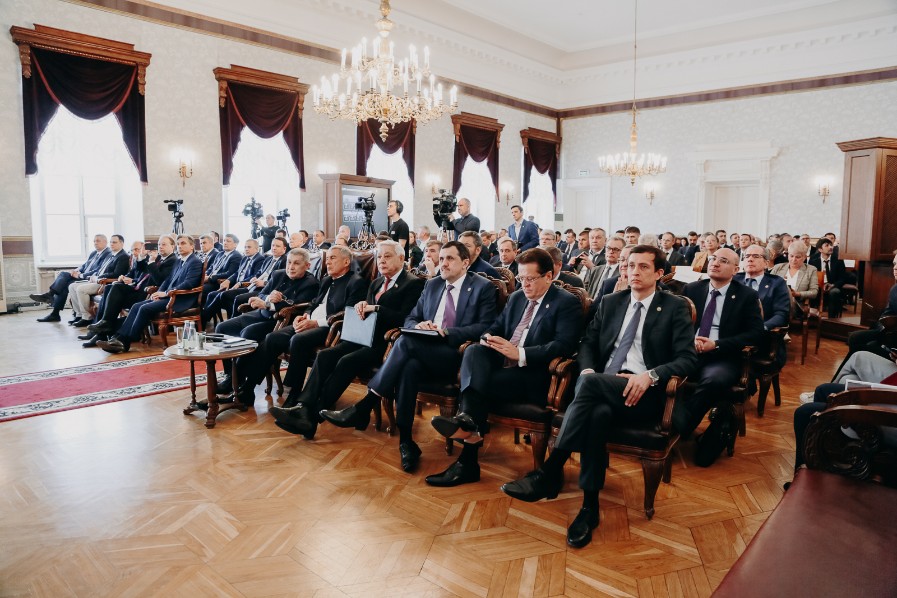 Робот-помощник пациентов и врачей, а также система антиплагиата для татарского языка Робот-помощник пациентов и врачей, а также система антиплагиата для татарского языка