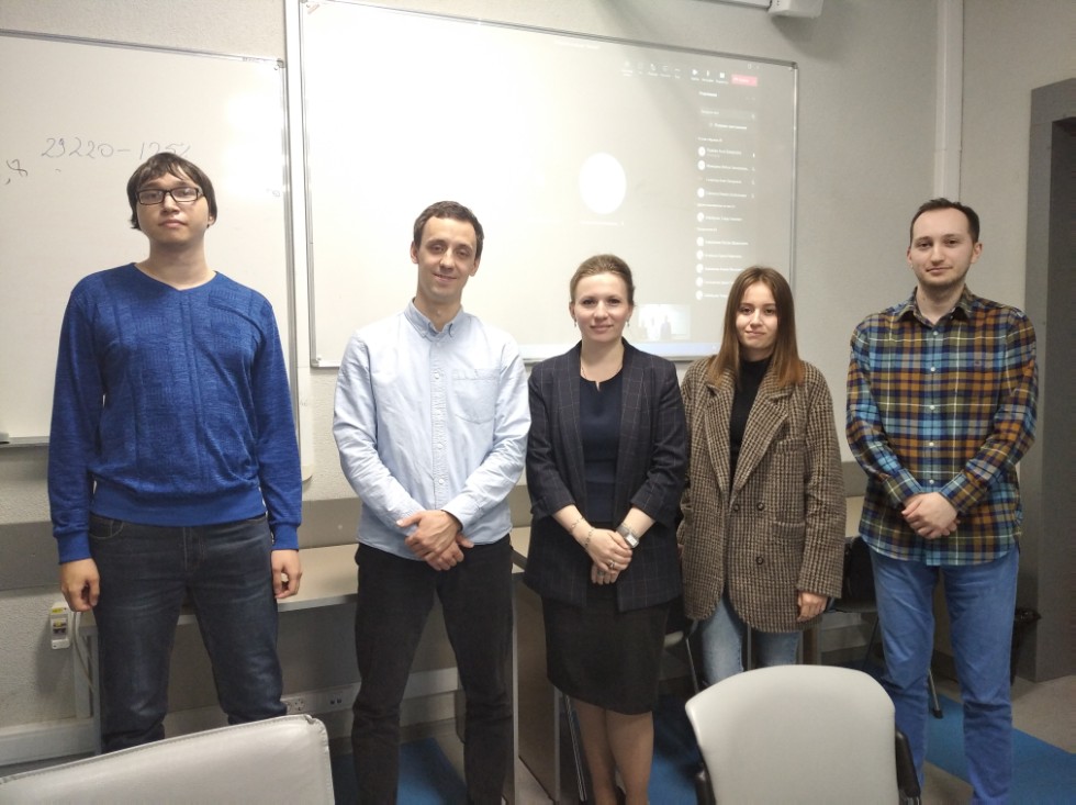 Двадцать восьмое заседание дискуссионного клуба Двадцать восьмое заседание дискуссионного клуба