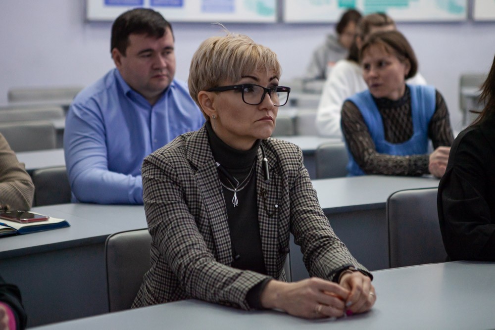 Итоговая научная конференция открылась в Елабужском институте КФУ Итоговая научная конференция открылась в Елабужском институте КФУ