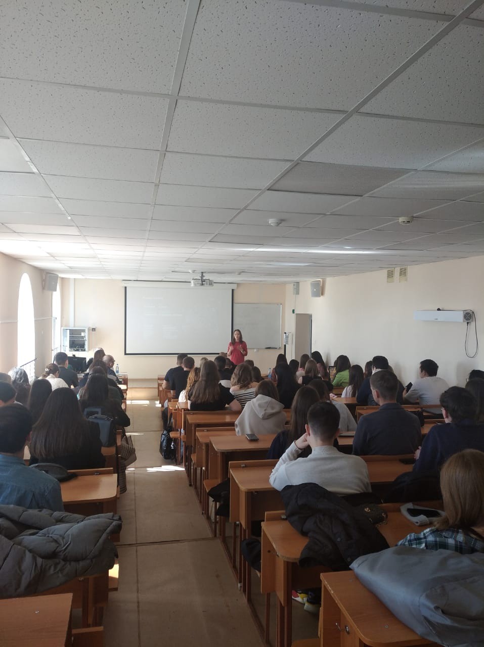 22 марта 2024 года в рамках сотрудничества с работодателями Кафедра учета, анализа и аудита и Кафедра экономической безопасности и налогообложения в ИУЭФ провели встречу сотрудников Центра бухгалтерского и налогового сопровождения ПАО 'Татнефть' со студентами своих выпускных курсов. 22 марта 2024 года в рамках сотрудничества с работодателями Кафедра учета, анализа и аудита и Кафедра экономической безопасности и налогообложения в ИУЭФ провели встречу сотрудников Центра бухгалтерского и налогового сопровождения ПАО 'Татнефть' со студентами своих выпускных курсов.