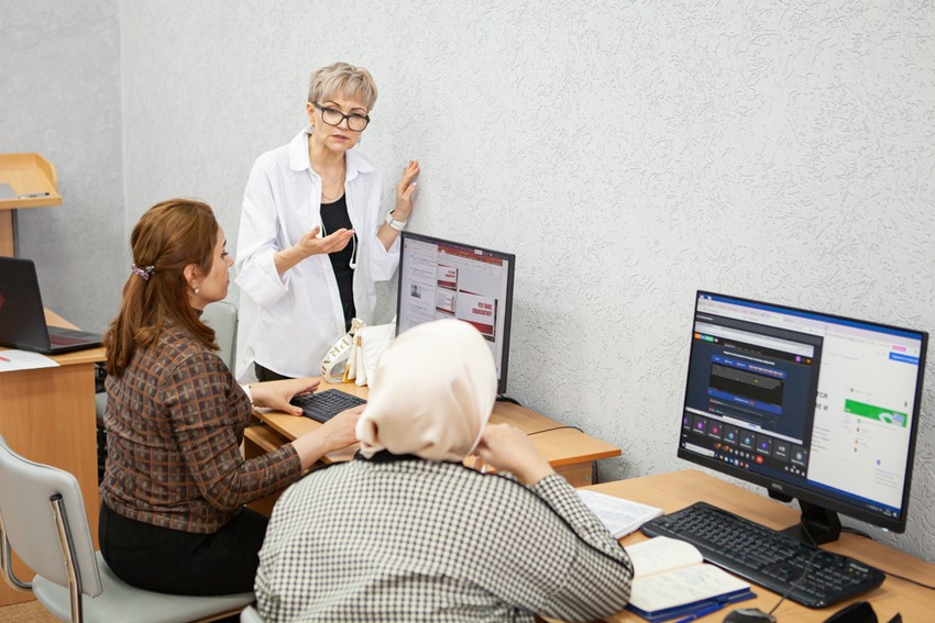 Преподаватели ФерГУ повышают квалификацию в Елабужском институте КФУ Преподаватели ФерГУ повышают квалификацию в Елабужском институте КФУ