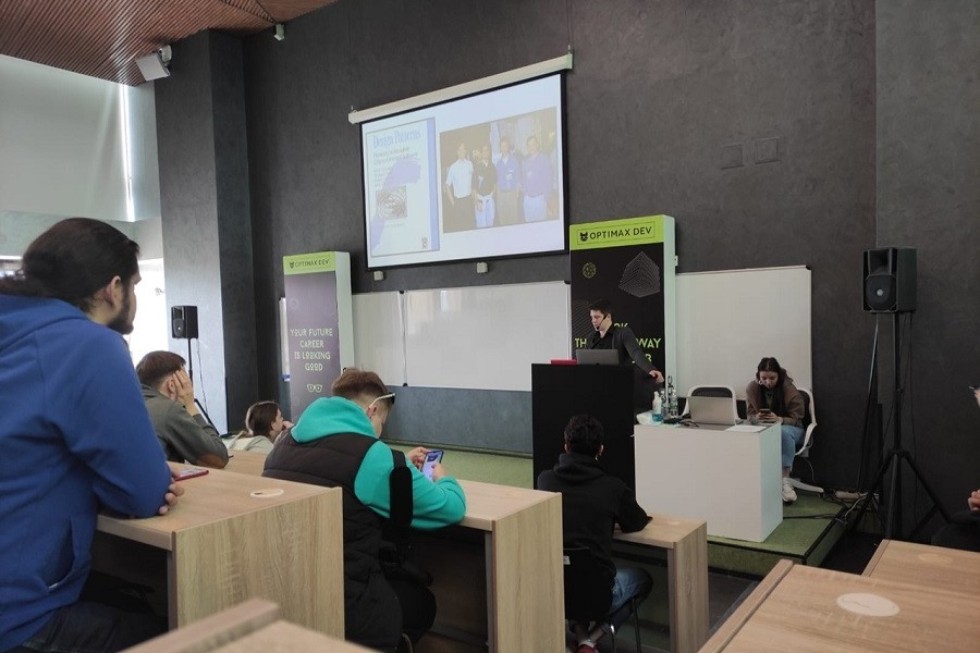 Студенты Елабужского института КФУ приняли участие в IT-конференции Студенты Елабужского института КФУ приняли участие в IT-конференции