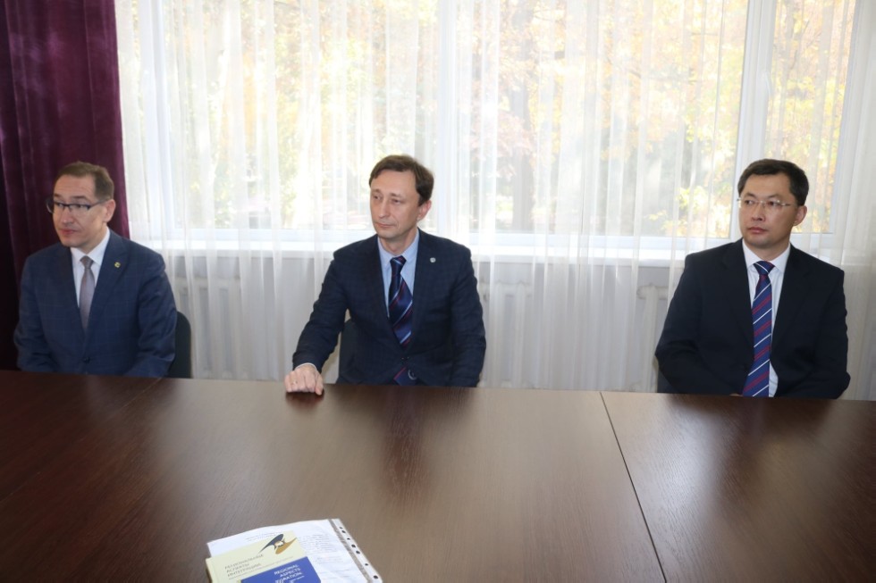 В Дипломатической академии МИД КР прошла Международная научно-практическая конференция, посвященная 20-летию Дипломатической академии Министерства иностранных дел Кыргызской Республики имени Казы Дикамбаева В Дипломатической академии МИД КР прошла Международная научно-практическая конференция, посвященная 20-летию Дипломатической академии Министерства иностранных дел Кыргызской Республики имени Казы Дикамбаева