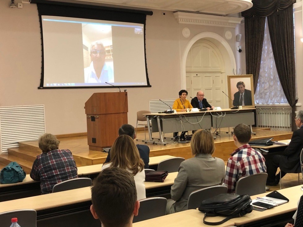 ���� � �����