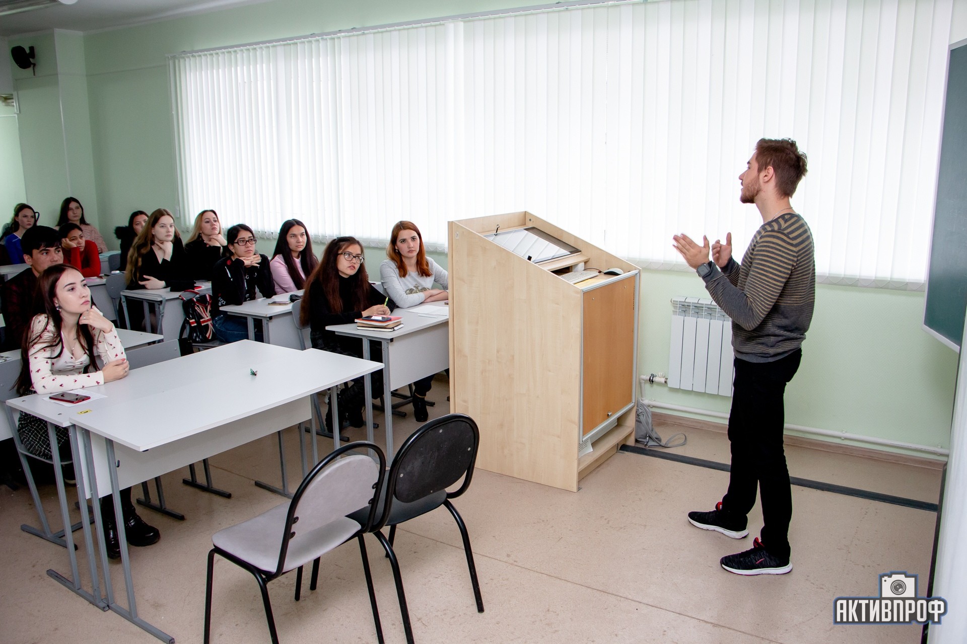 'STUDY. WORK. TRAVEL' 'STUDY. WORK. TRAVEL'