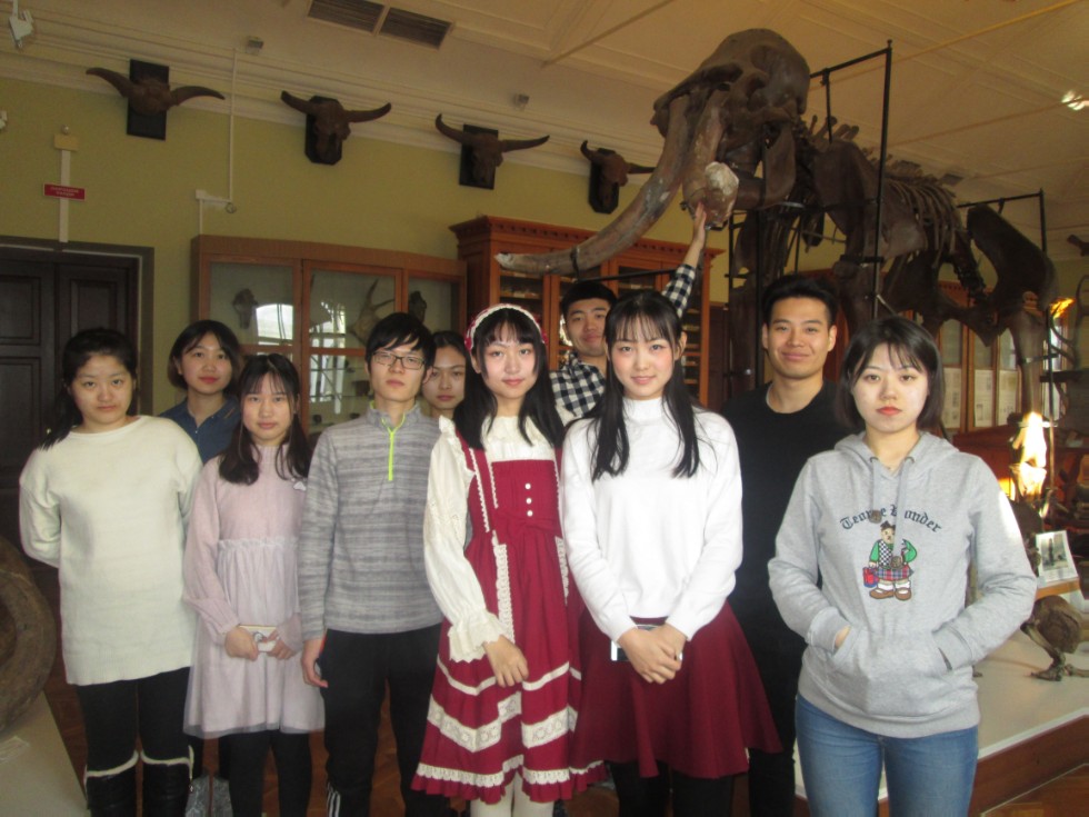 В России китайские студенты встречают Новый год два раза В России китайские студенты встречают Новый год два раза