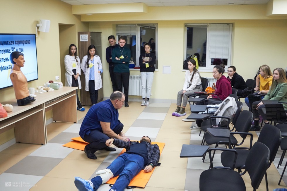 Заседение студенческого научного кружка Заседение студенческого научного кружка