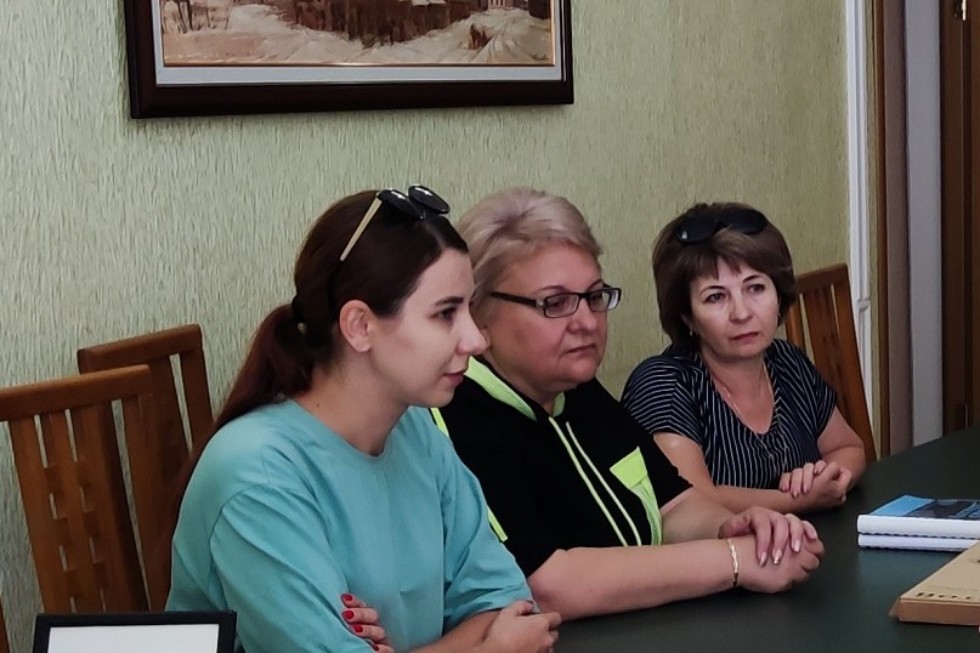 Директор Елабужского института КФУ встретилась с учителями из Канта, Республика Киргизия Директор Елабужского института КФУ встретилась с учителями из Канта, Республика Киргизия