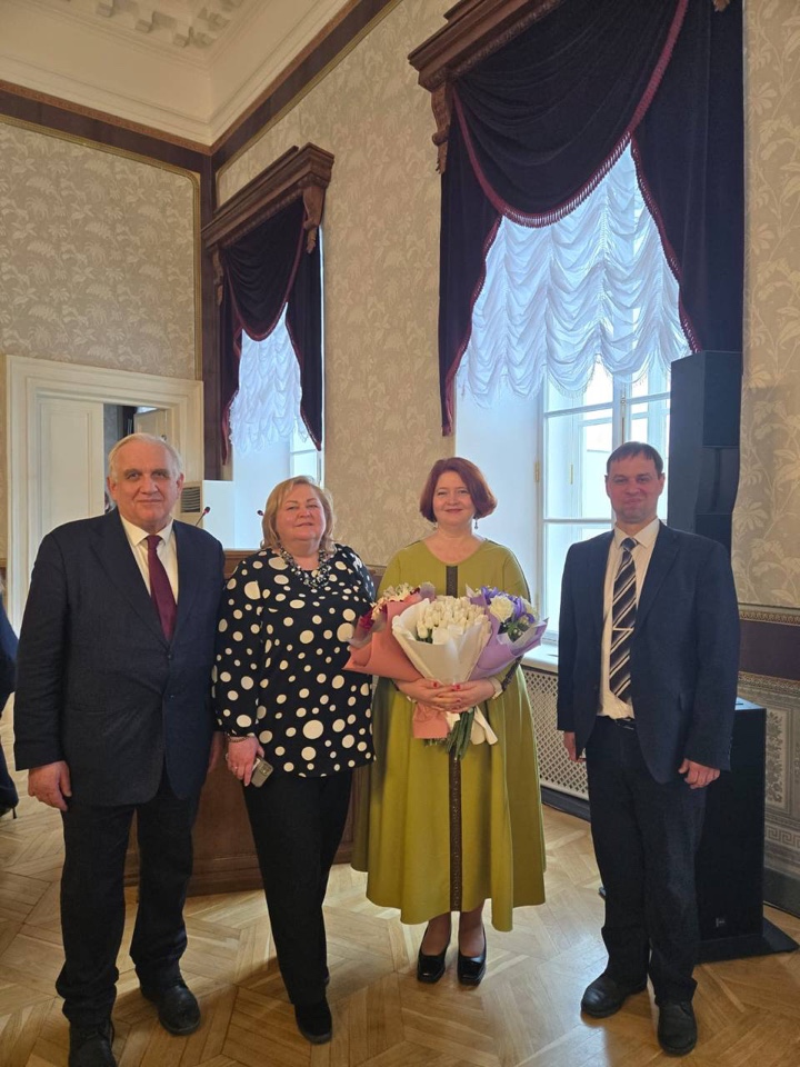 ����������� ����������� ����� ������� ���������� ������������� ��������� ������� ����� ���������� � ���������� �������� ������� '������� ����. ������� ����: ������� ������' � ��������� '������� - ������'.