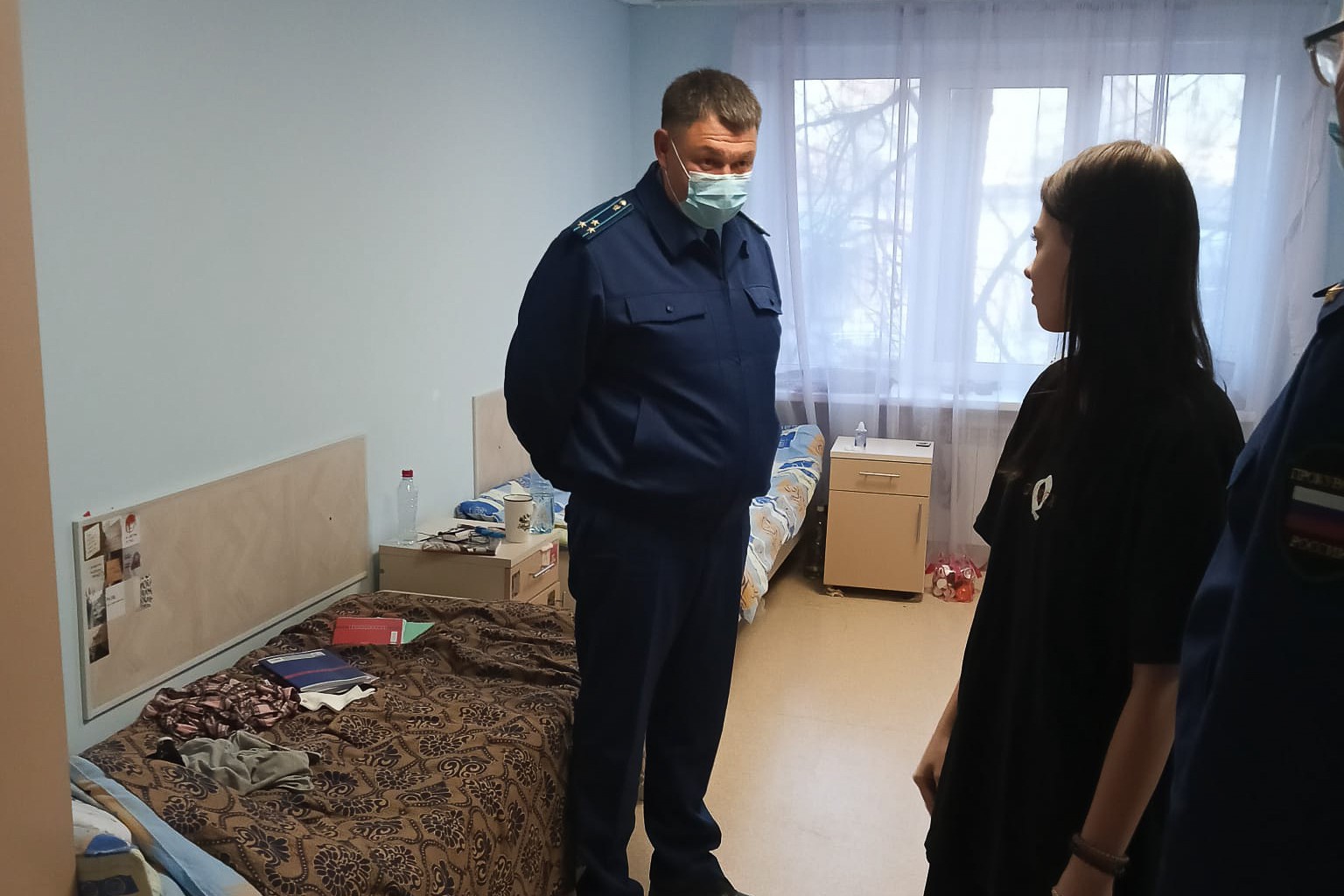 Школьников из Лисичанска навестил городской прокурор Школьников из Лисичанска навестил городской прокурор