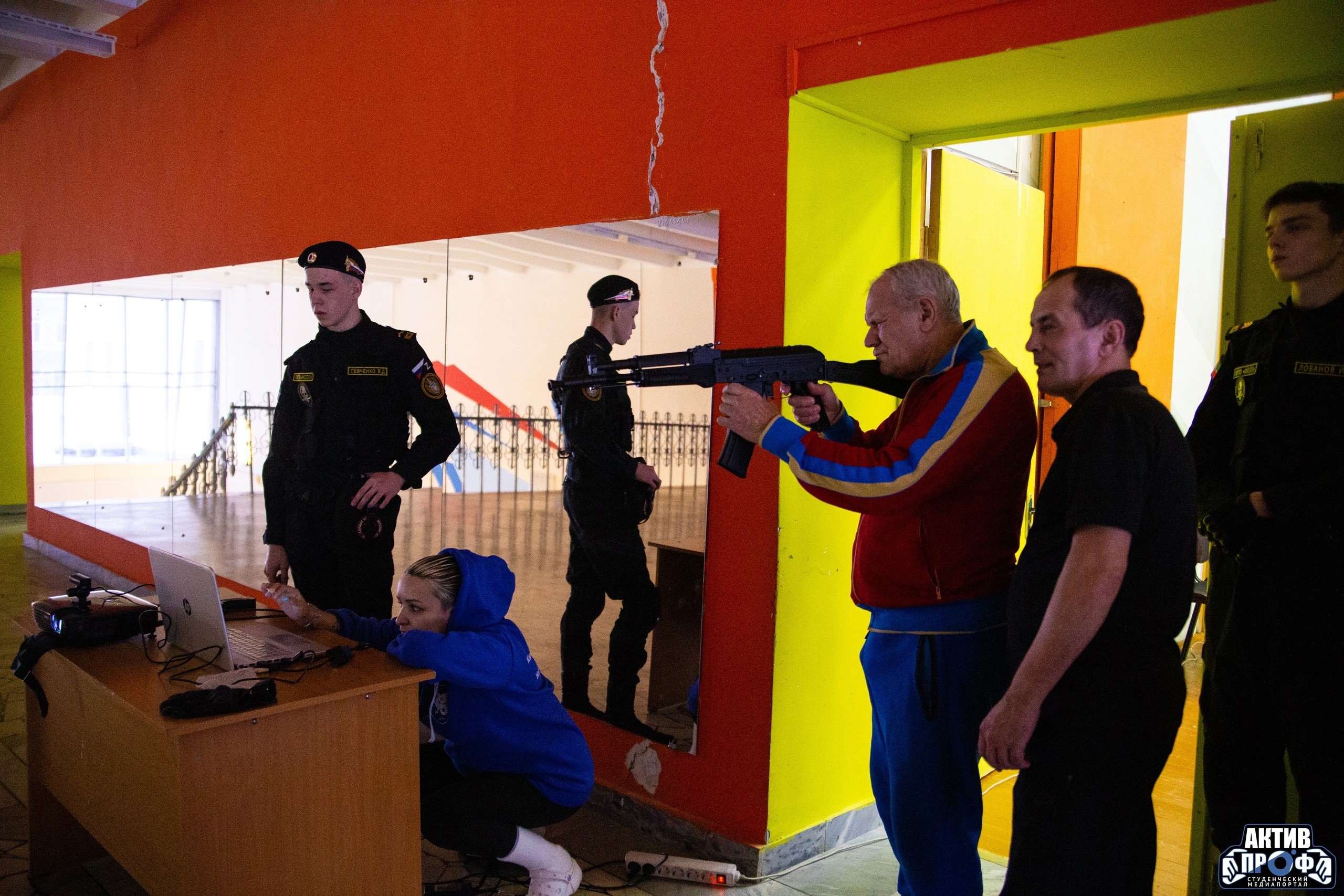 '�������� ���': ������, ���������� � ��������