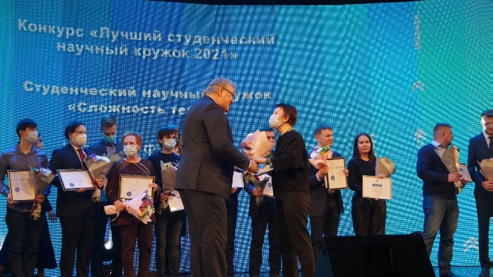 ���� ���������� ����� � ��������� ����������� ������������