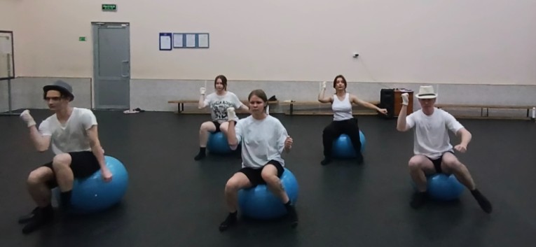 ФИТБОЛ-АЭРОБИКА ФИТБОЛ-АЭРОБИКА