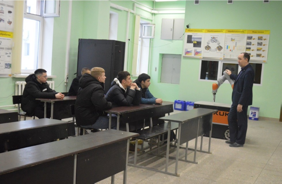 23 декабря прошел день открытых дверей Инженерного института 23 декабря прошел день открытых дверей Инженерного института