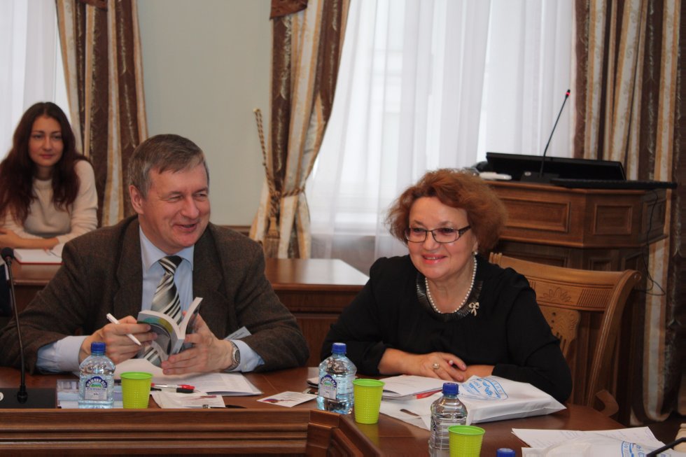 ������������� ������� ���� �� ����: '����������� �������� ��������� ������������ � �������� ��������������� �������� (������������������ � ��������-�������������� �������)'