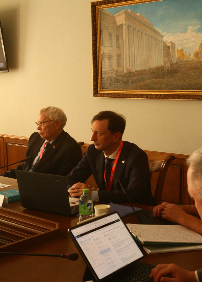 � ������ III ���������� �������������� ������������ ������ ������ ��������� ������: '��������� ����������� �����: ������� � ��������� (� 220-����� ���������� ������������)'