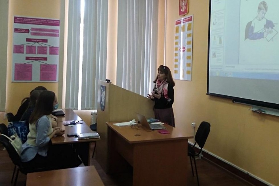 Почему ребенок пишет неправильно: симптомы и причины? Почему ребенок пишет неправильно: симптомы и причины?