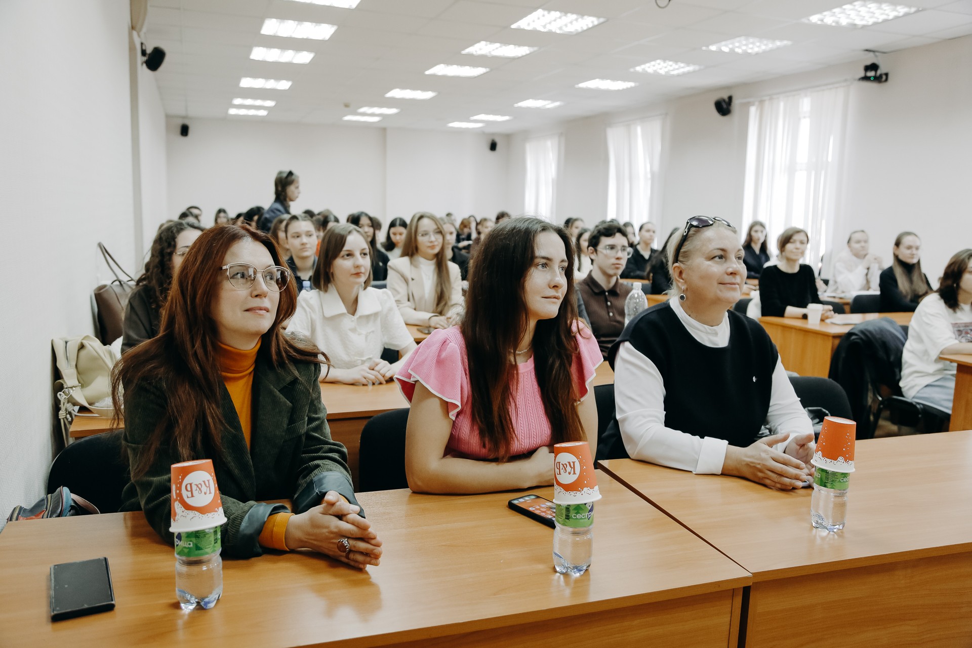 Открытая лекция Дмитрия Мартынова прошла в ИМОИиВ Открытая лекция Дмитрия Мартынова прошла в ИМОИиВ