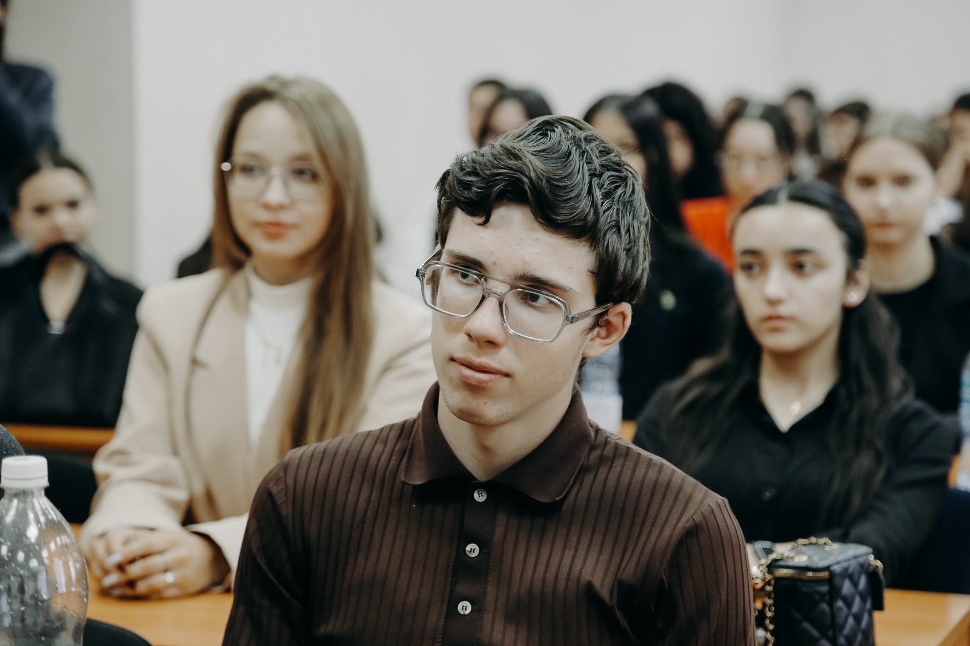 Открытая лекция Дмитрия Мартынова прошла в ИМОИиВ Открытая лекция Дмитрия Мартынова прошла в ИМОИиВ