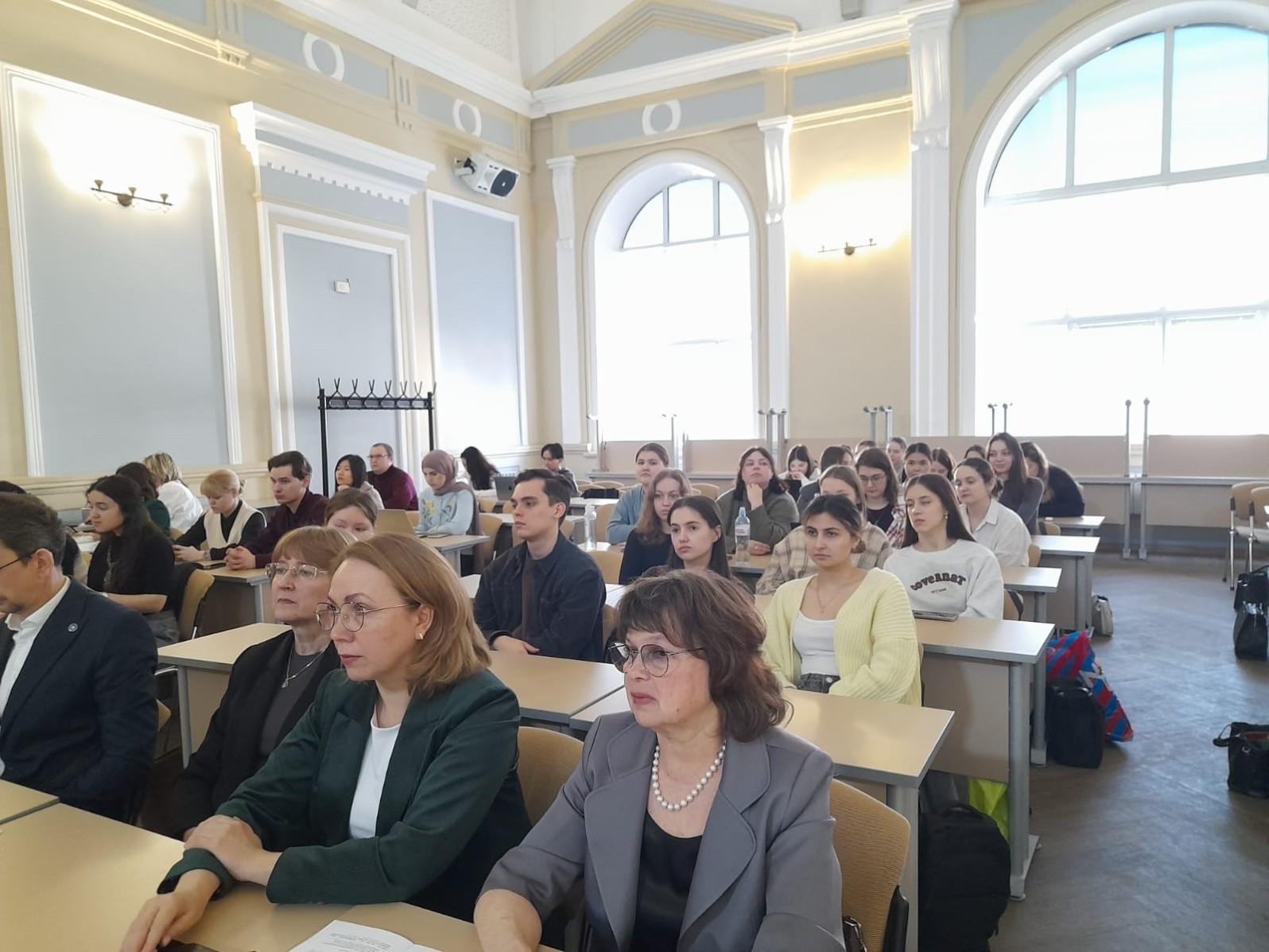 В Институте психологии и образования открылась X Всероссийская научно-практическая конференция 'Андреевские чтения' В Институте психологии и образования открылась X Всероссийская научно-практическая конференция 'Андреевские чтения'