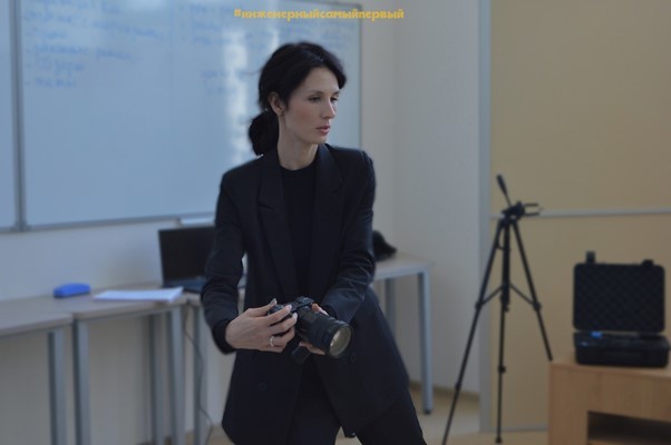 �����-�����