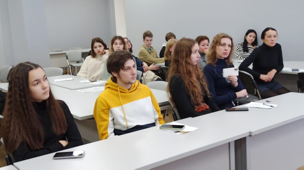 ���� �����ә� �ө�� ����