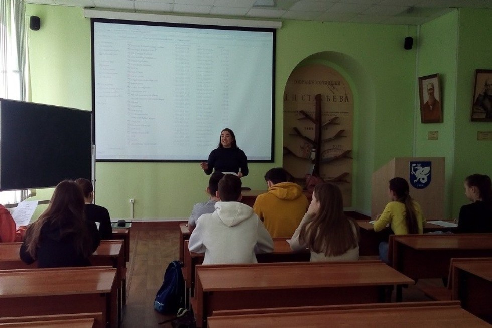 Участники лингвистической школы 'Polyglot' получили сертификаты об обучении Участники лингвистической школы 'Polyglot' получили сертификаты об обучении