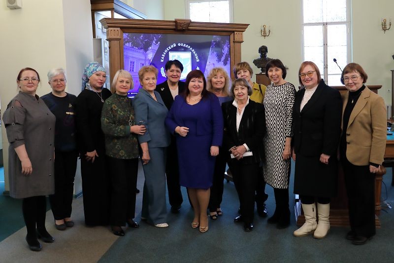 В Музее истории КФУ состоялась церемония награждения активистов Совета ветеранов В Музее истории КФУ состоялась церемония награждения активистов Совета ветеранов