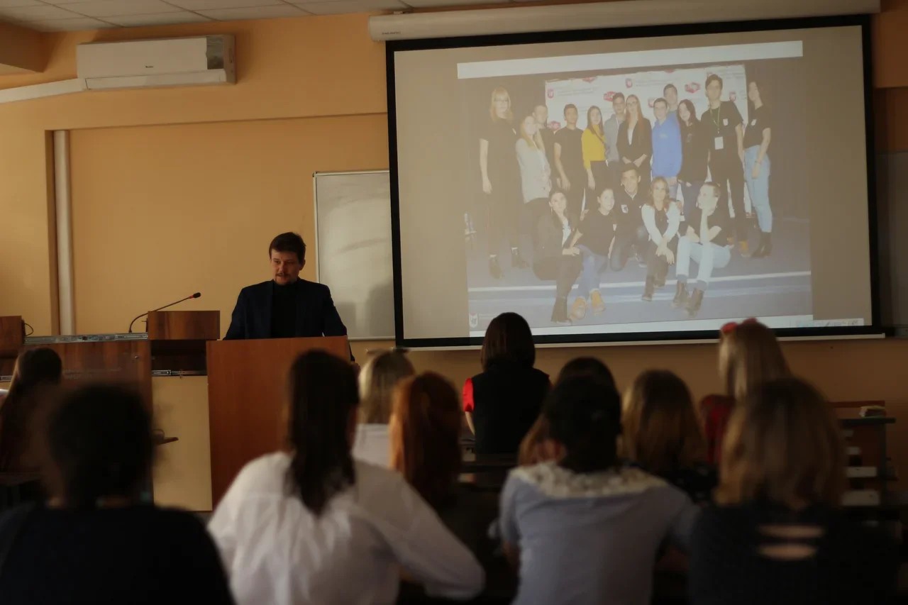 ��� � ������� ��������������. � - ������� ������