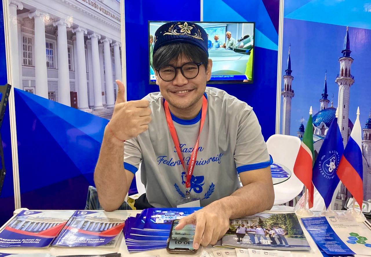 КФУ принял участие в образовательной выставке в Индонезии КФУ принял участие в образовательной выставке в Индонезии