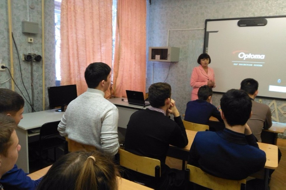 Встреча со старшеклассниками Бехтеревской школы Встреча со старшеклассниками Бехтеревской школы