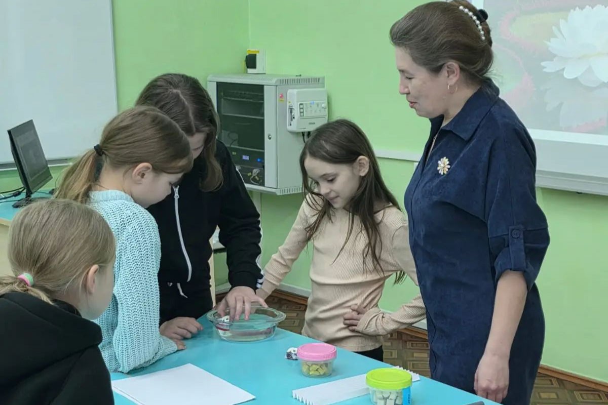 Юные исследователи Детского университета отправились в путешествие по миру растений Юные исследователи Детского университета отправились в путешествие по миру растений